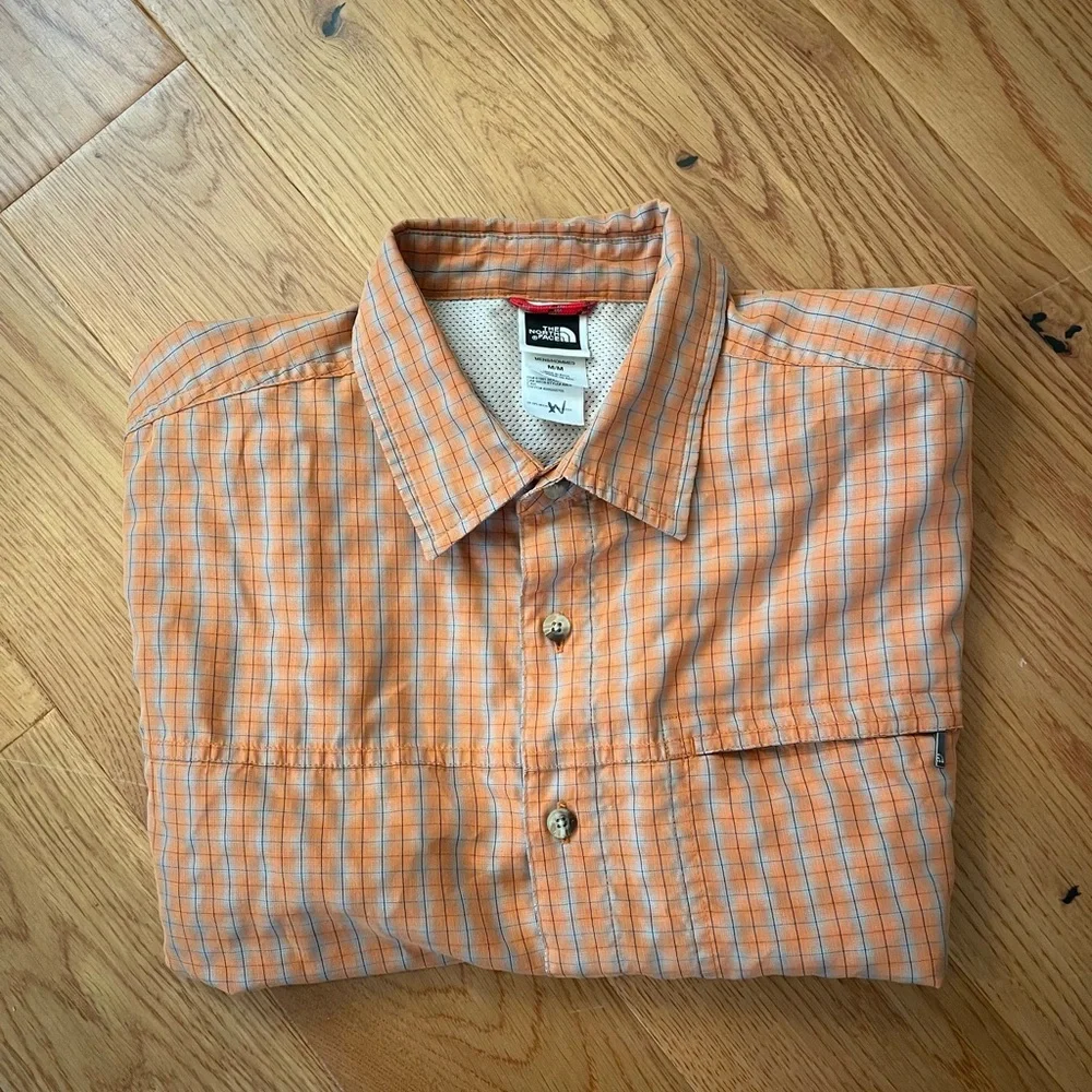 The North Face Men’s Orange Plaid Mesh Vented Hiking Button Down Shirt M